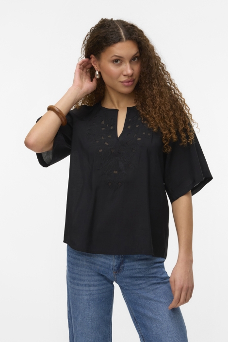 Vero Moda vmbriley 2/4 v-neck emb. top wvn bt